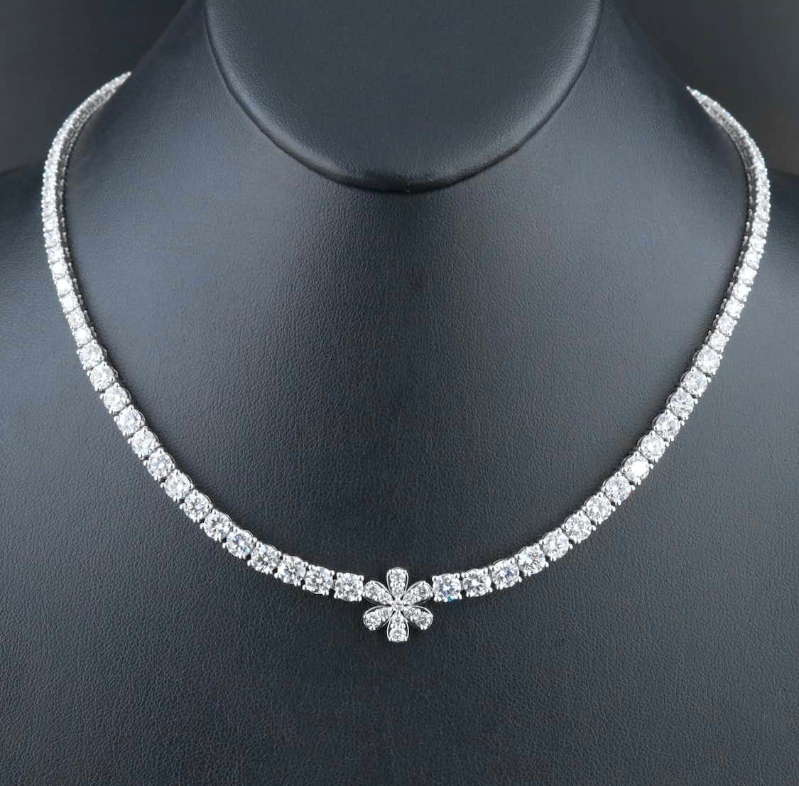 14K Graduated 20.75 CTW Lab Grown Diamond Floral Necklace